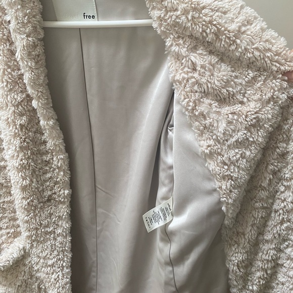 Aritzia Grete Jacket - Picture 3 of 3